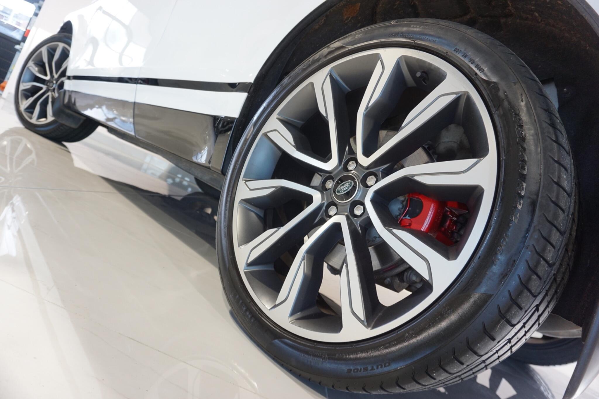 Land Rover Range Rover Velar 3.0 D300 MHEV R-Dynamic SE SUV 5dr Diesel Auto 4WD Euro 6 (s/s) (300 ps)